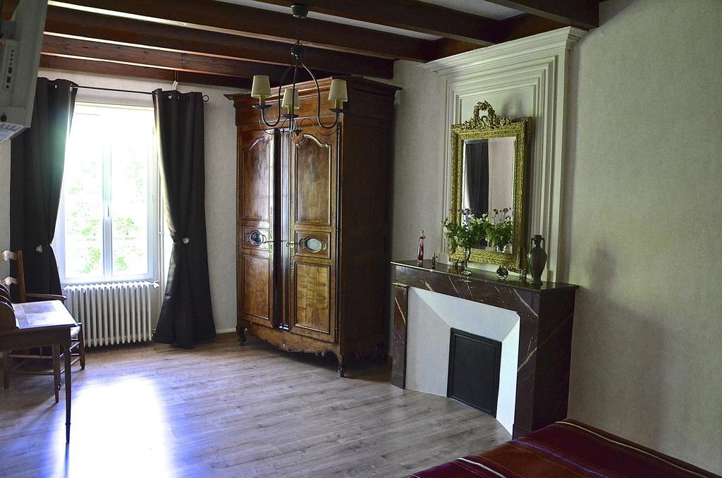 Le Vieux Noyer Saint-Maurice-de-Tavernole Quarto foto